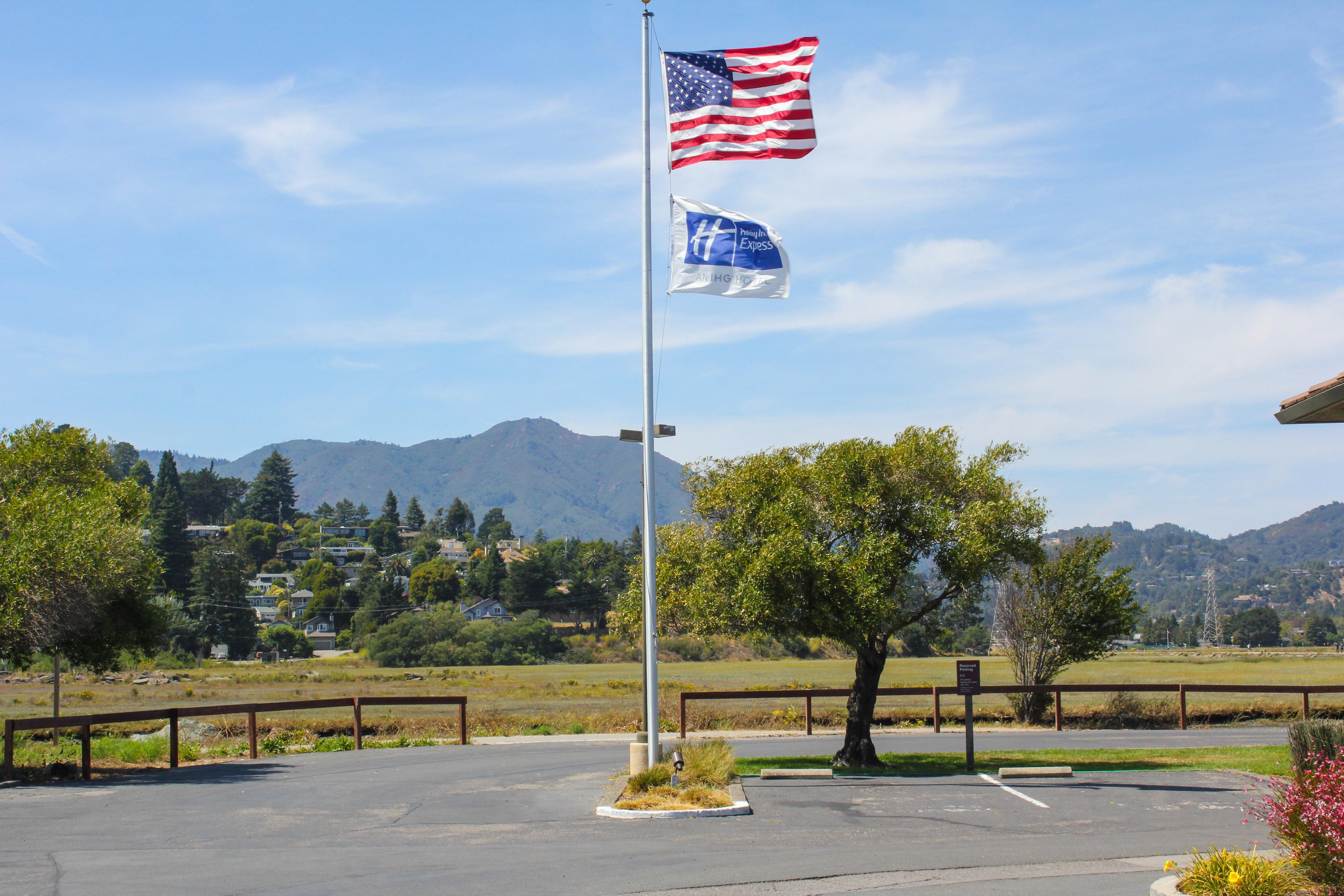 Holiday Inn Express Mill Valley San Francisco Area By Ihg Exterior photo